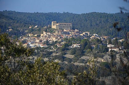 Le village de Gréoux-les-Bains et son château