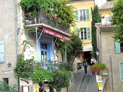 Moustiers pittoresque