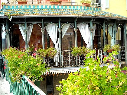 Le Moustiers décoratif