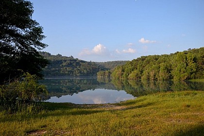 Le lac de Le Cadenon