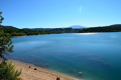 Le lac de Montpezat