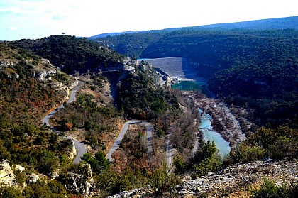 Le barrage d'Esparron