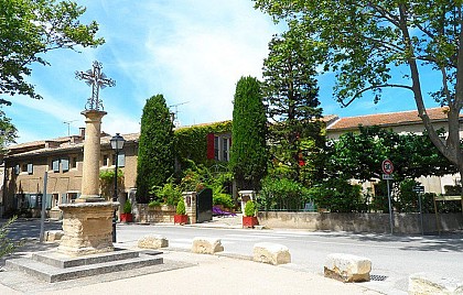 Le village du Paradou