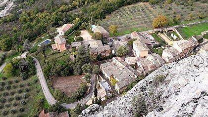 Le village de Lioux
