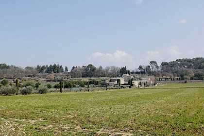 Oppède-le-vieux and the agricultural plain
