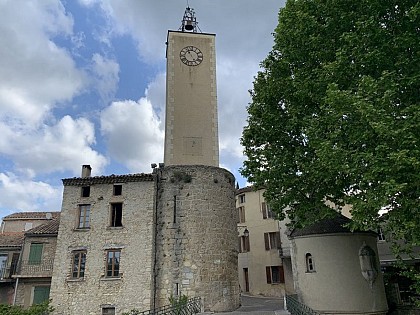 La tour de l’horloge et son beffroi