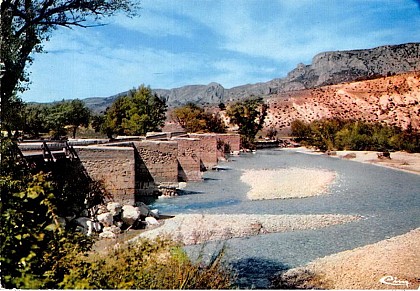 Le pont "romain" d'Aiguines