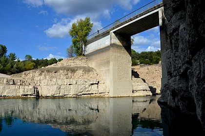 Le pont Sylvestre sans dessus... dessous