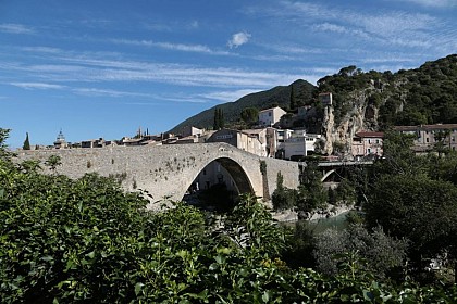 The Nyons Bridge of the fourteenth century