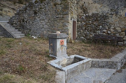 La fontaine aux pèlerins
