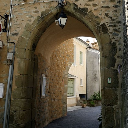 Rosans, village fortifié