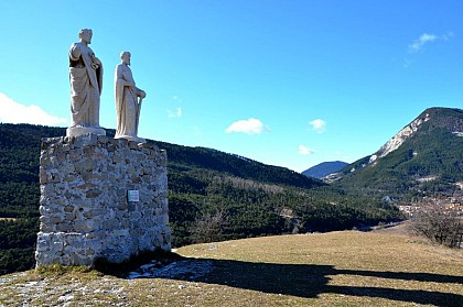 Saint Pierre et paul veillent