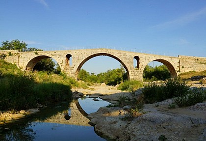 Le Pont Julien