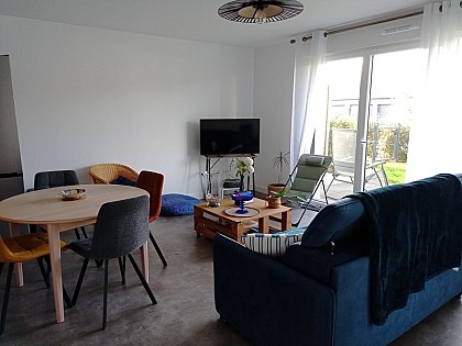 Mme Robineau  - Le Scarabée Bleu -