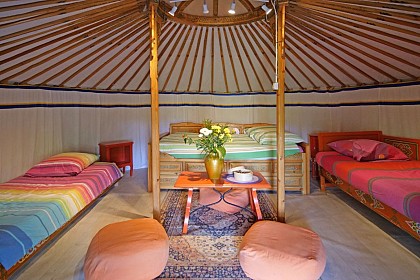 Yourte Goyo avec piscine à la campagne à Thorigny en Vendée