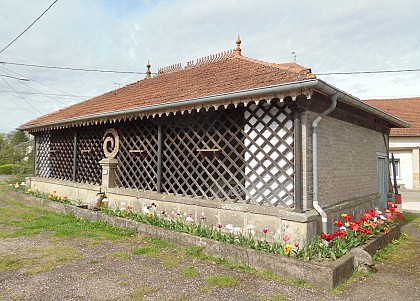 ANCIEN LAVOIR DE BRONCOURT