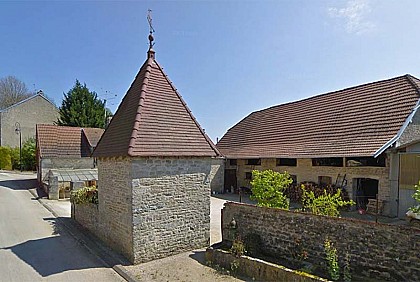 PIGEONNIER DE FERME A COLMIER-LE-BAS