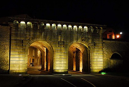 PORTE DES TERREAUX OU PORTE NEUVE