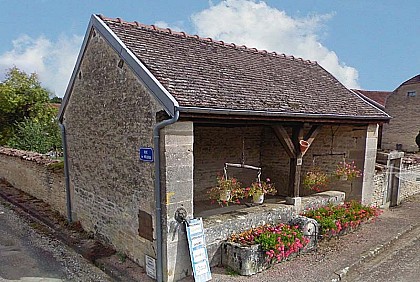 LAVOIR DE ROUVRES-SUR-AUBE (1)