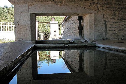 LAVOIR DE VILLARS-MONTROYER (2)