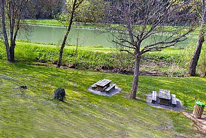 AIRE DE PIQUE-NIQUE ET DE JEUX DE LA JUCHERE