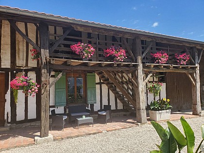 Mme Loes HARTMAN-WEAVER