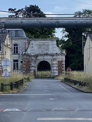 Les vestiges du château de Fretin, château Wastelier