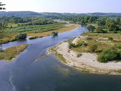 THE MOSELLE RIVER LOOP