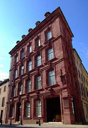 THE MERCHANT'S HOUSE