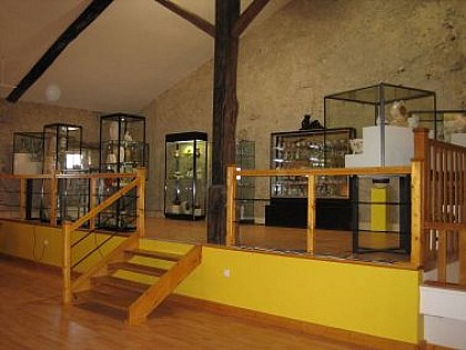 Exposition de faïences de Magnières