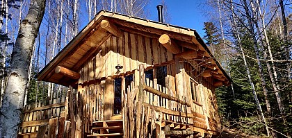 Les Cabanes du Lac de Pierre Percée - La fuste du trappeur
