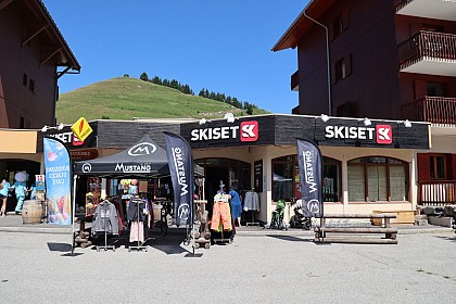 野马滑雪套装 1650