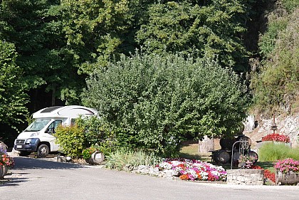 Aire d'accueil pour camping-cars Le Caveau Bugiste