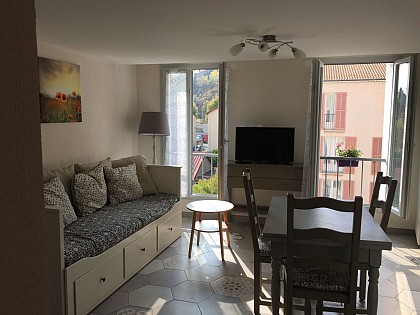 2 Room Apartment Maison du chat roi, apartment "Coquelicot” (House of the king cat “Poppy” apartment)