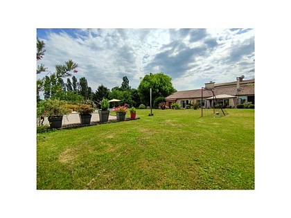 Les Batarelles : grande et petite maisons