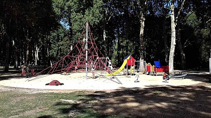 AIRE DE JEUX - PARC DU PETIT BOIS