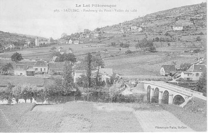 Vue sur le pont dans la vallée