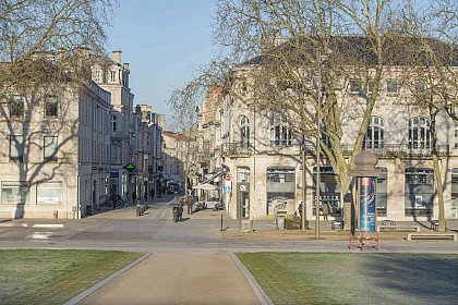 Angle 41 rue Ricard-Place de la Brèche : 22 juin 1940, entrée des Allemands à Niort