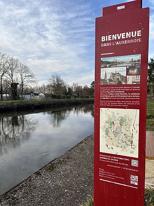 Halte nautique de Vincelles - camping