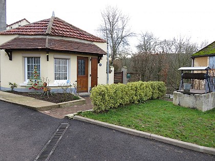 La Petite Maison au bord de la Cure
