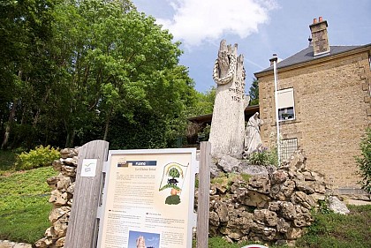 The "Chêne Brisé 1870" (The broken Oak)