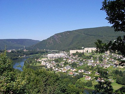 Point de vue : banc des touristes - Revin-Ardenne-France