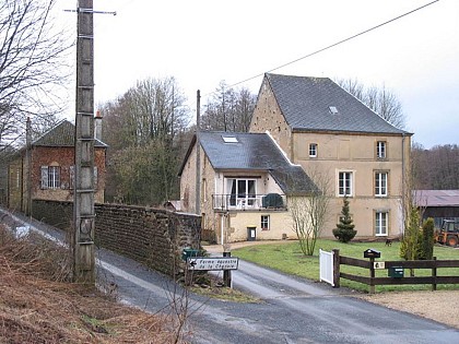 Ancienne usine de fabrication des métaux dite forge de la Halle