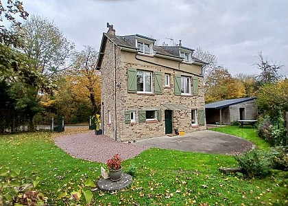 La Maison aux Volets Verts