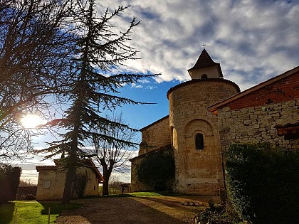 Gandoulès church and its hamlet