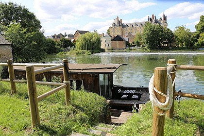 Gîte fluvial "La Toue du Bout du Monde"