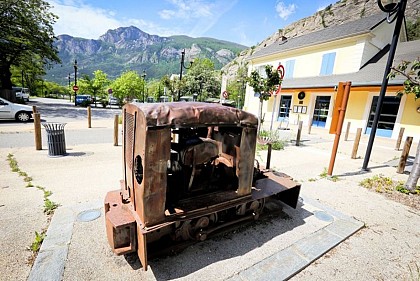 The light rail tractor