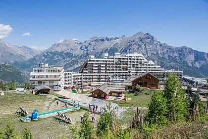 The architecture of La Voile in Puy-Saint-Vincent 1600