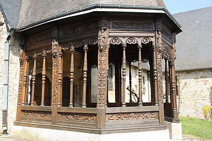 Porche de l'église de Ry