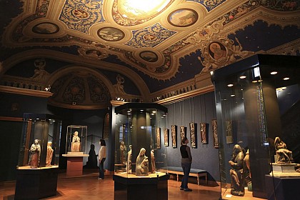 L’ancien palais épiscopal / Musée de la Haute-Auvergne